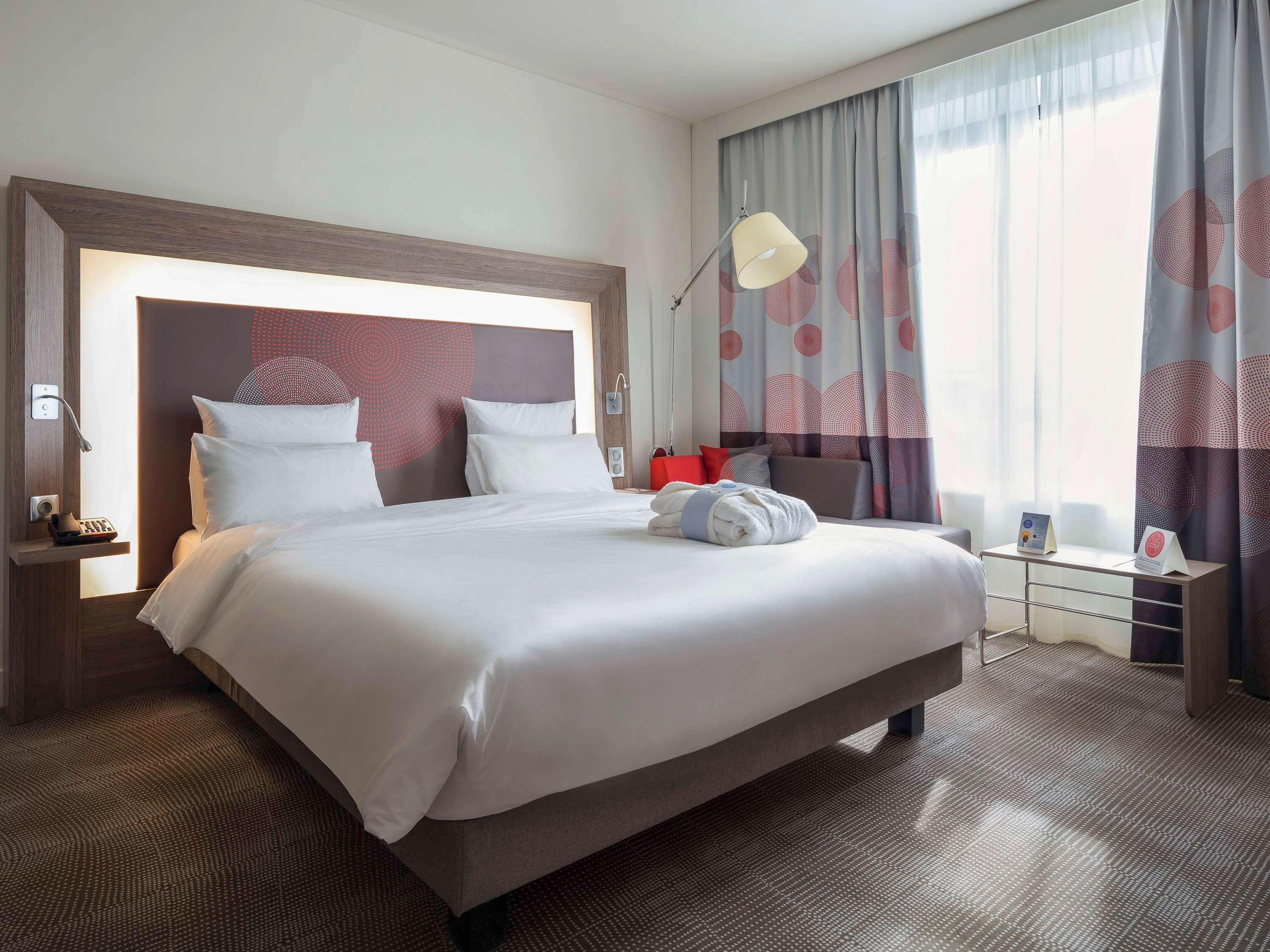 โนโวเทล อัลมาตี ซิตี้เซ็นเตอร์ Hotel ภายนอก รูปภาพ