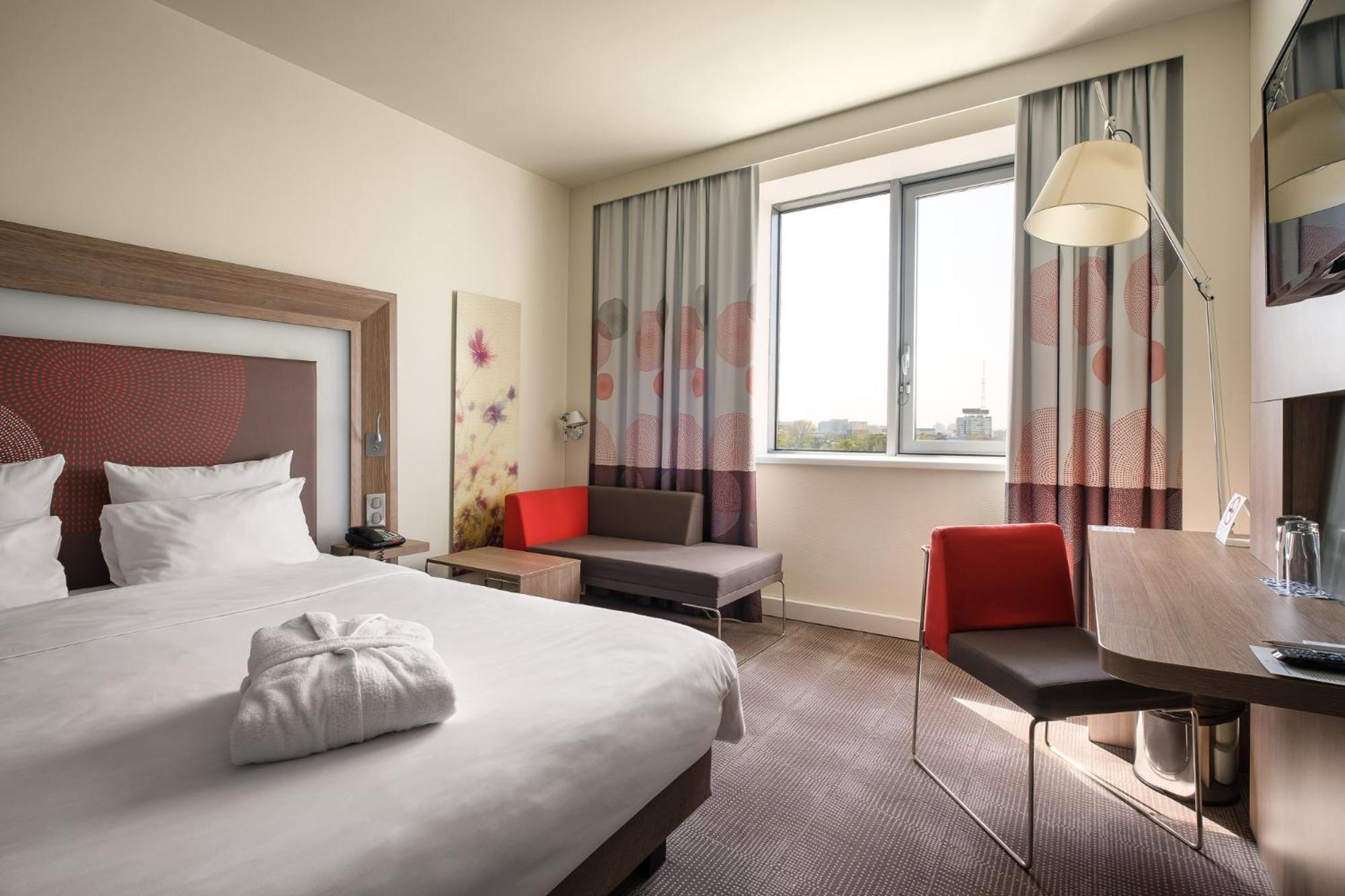 โนโวเทล อัลมาตี ซิตี้เซ็นเตอร์ Hotel ภายนอก รูปภาพ