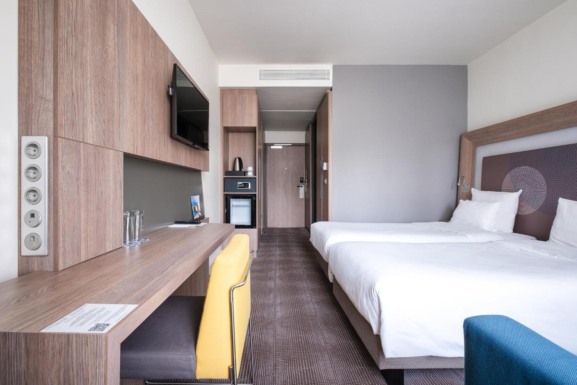 โนโวเทล อัลมาตี ซิตี้เซ็นเตอร์ Hotel ภายนอก รูปภาพ